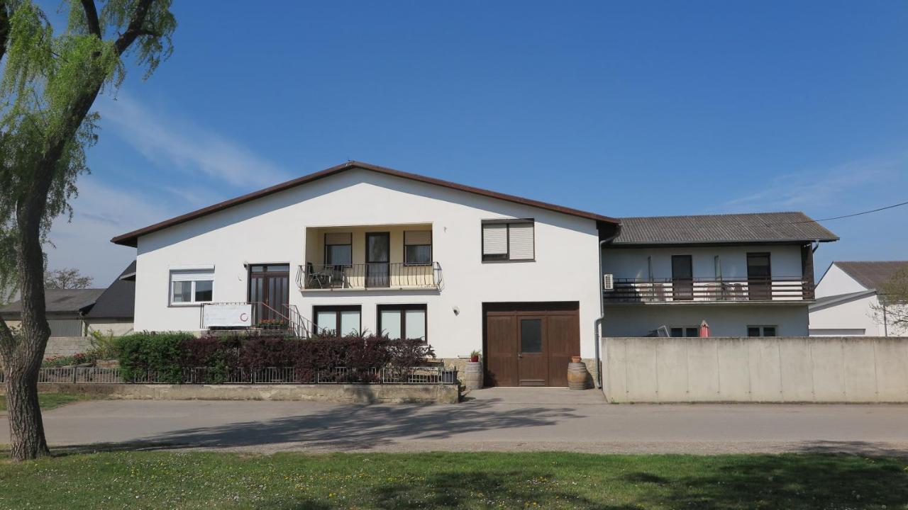 Gaestehaus Andreas Kroiss Illmitz Exterior photo